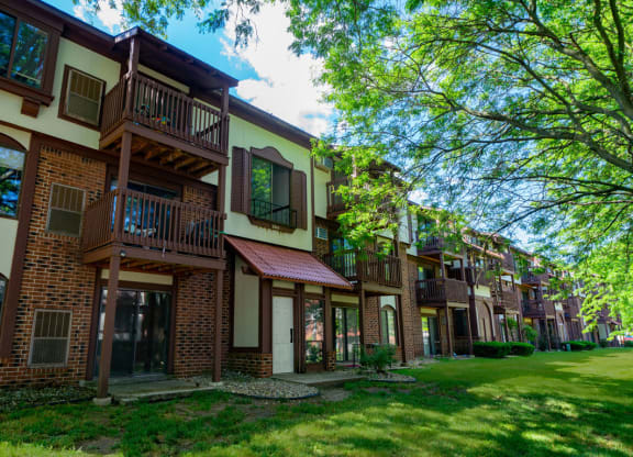 Mature Shade Trees at Old Farm Apartments, Elkhart, 46517