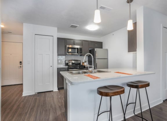 Gourmet Kitchen at Meadowbrooke Apartment Homes, Grand Rapids, MI