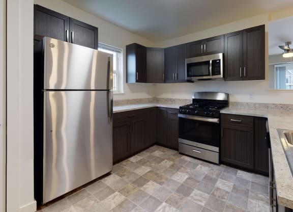 End Style Kitchen at The Reserve at Destination Pointe in Grimes, IA with