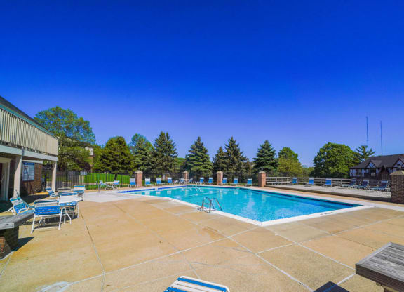 Access to Pool and Sundeck with Wi Fi at Seville Apartments, Kalamazoo