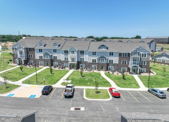 Off Street Parking at Signature Pointe Apartment Homes in Athens, AL