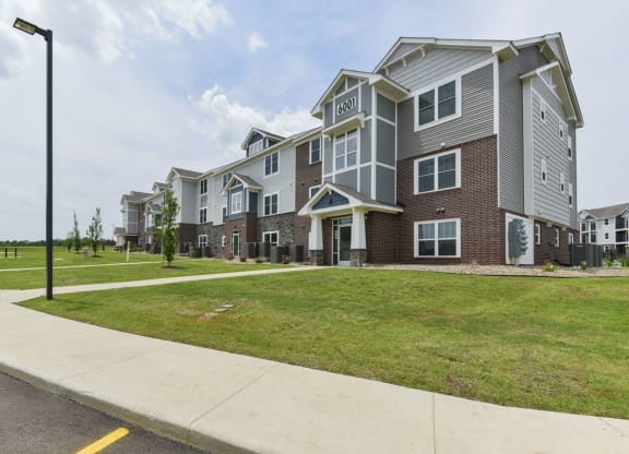 Front Exterior Apartment Building  at Signature Pointe Apartment Homes, Athens, AL, 35611