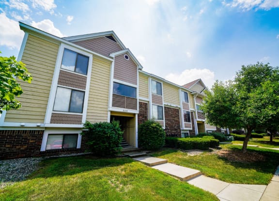Non Smoking buildings at South Bridge Apartments, Fort Wayne, Indiana