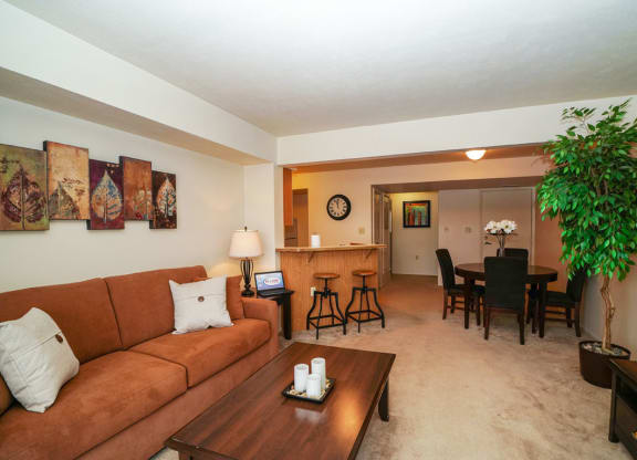 Open Concept Floor Plans at South Bridge Apartments, Indiana, 46816