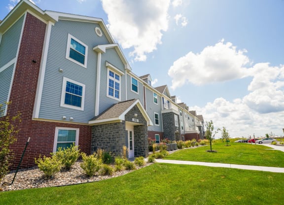 Beautiful Surroundings at Stoney Pointe Apartment Homes, Kansas, 67226