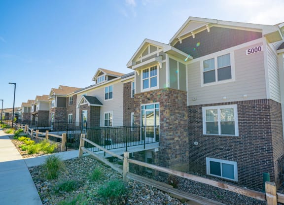 Property Exterior at Strathmore Apartment Homes, West Des Moines, 50266