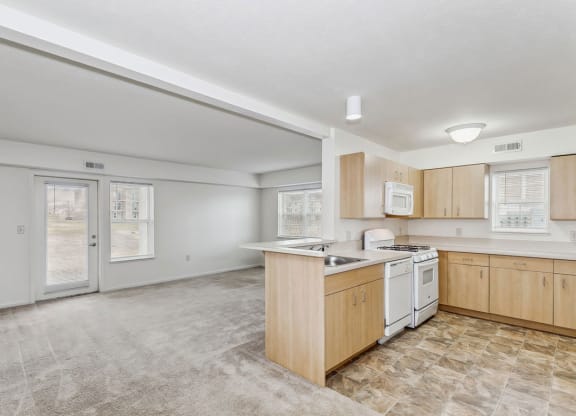End Style with Extra Windows at Tall Oaks Apartment Homes, Kalamazoo, 49009