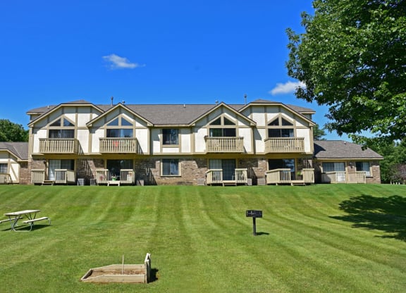 Grills and Picnic Tables at Tanglewood Apartments in Oak Creek, WI