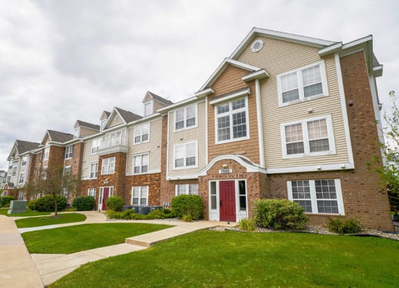 24 Hour Emergency Maintenance Service at Tracy Creek Apartment Homes, Perrysburg, Ohio