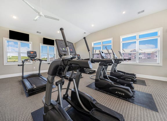 24 hour fitness center at Trade Winds Apartment Homes, Elkhorn, NE, 68022