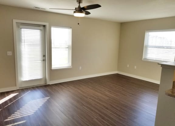 End Style Living Room at Trade Winds Apartment Homes, Elkhorn, NE