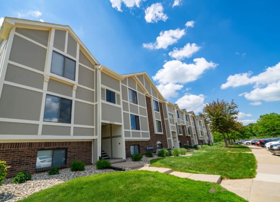 Non Smoking Buildings Available at Trappers Cove Apartments, Lansing, Michigan