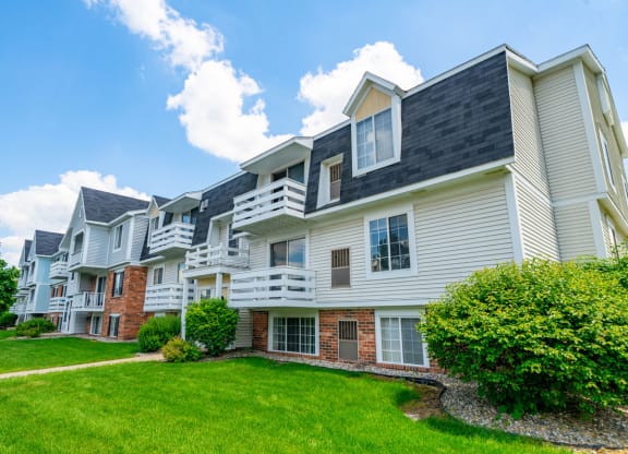 Well Maintained Buildings at Trappers Cove Apartments, Lansing, Michigan