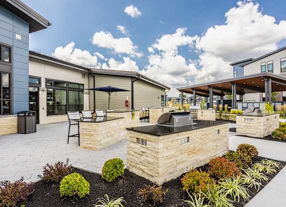 Quaint Courtyard With Bbq Area at Upper Vue Flats, Dublin