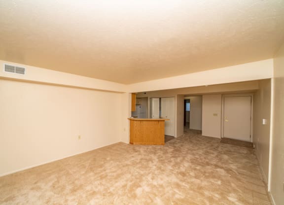 Entryway to Living and Dining Areas at Windmill Lakes Apartments, Holland, 49424