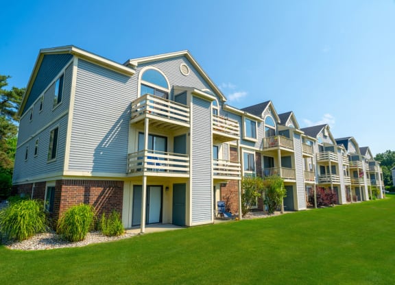 Great Views at Windmill Lakes Apartments, Holland, 49424