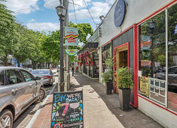 East Atlanta Village: Thai & Sushi and much more