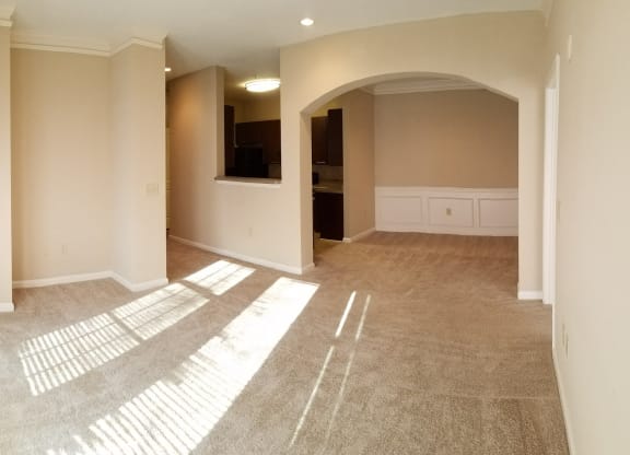 Luxury Apartments in Newnan| Stillwood Farms Apartments | Arched Dinning Room Entry