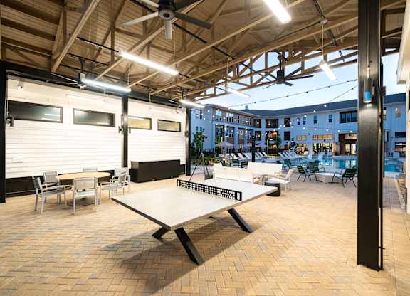 Outdoor Resident Lounge