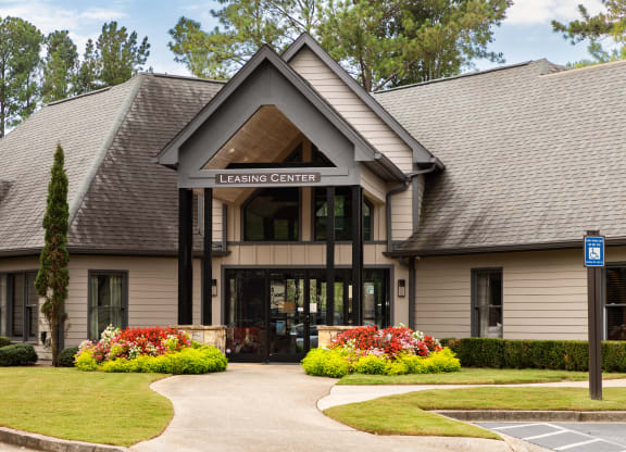 Leasing Center