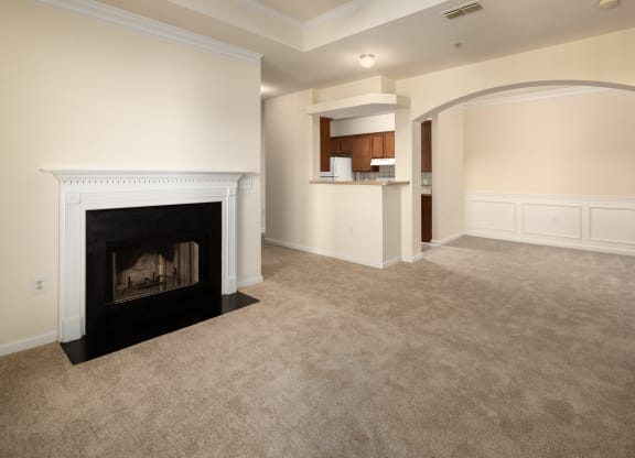 Dining Room with Archway