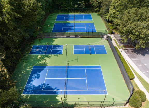 Tennis & Pickle Ball Courts