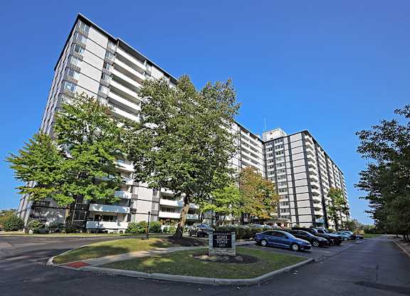 Building Exterior at Gates Mills Place, Mayfield Heights, OH, 44124