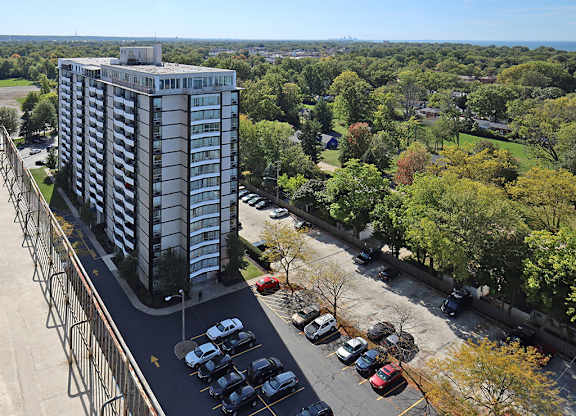 Spectacular Views from Water's Edge Apartments in Euclid OH