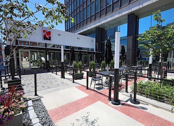 Fahrenheit Restaurant Outdoor Street Level Patio in Cleveland - Residences at 55