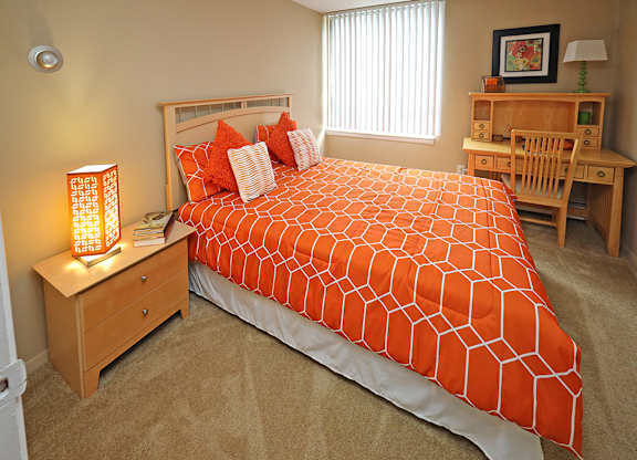 Model Suite Bedroom at Water's Edge Apartments in Euclid OH