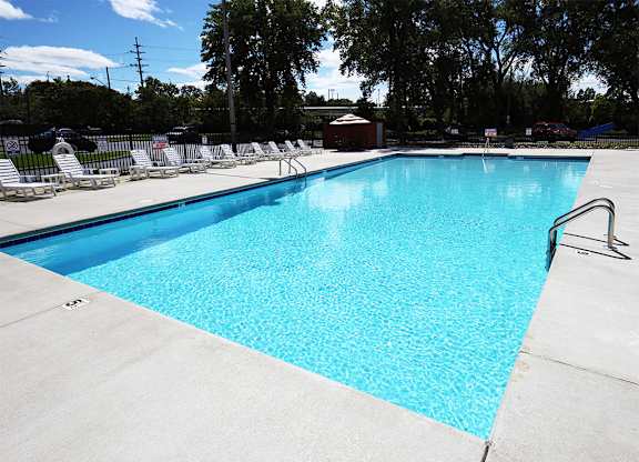 Edgewater Landing Pool