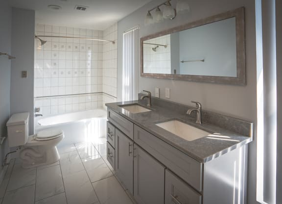 2B2B Penthouse #612 - Bathroom