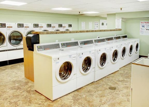 On-Site Laundry Facility at Reserve Square, Cleveland, 44114