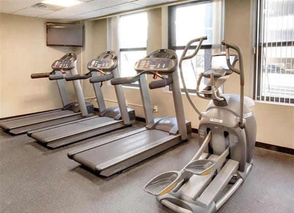 Cardio Machines In Gym at The Residences At Hanna Apartments, Ohio