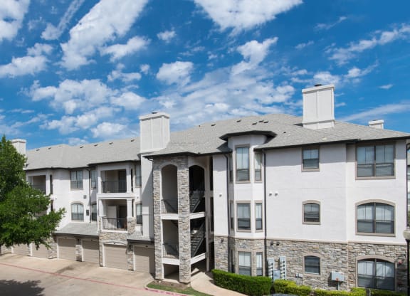 Apartments with balconies at Silverado, Frisco