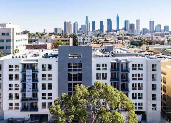 Building Exterior View at 422 South Lake, California, 90057