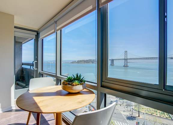 Courtyard With Ample Sitting at Towers at Rincon, San Francisco, California