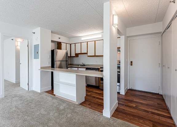 Standard Apartment - Kitchen