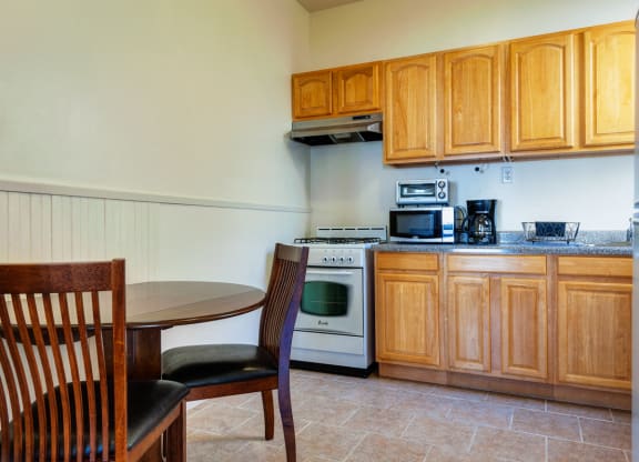 Richelieu Suites One Bedroom Kitchen