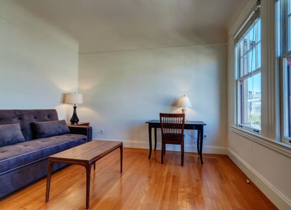 Richelieu Suites Living Room with Desk