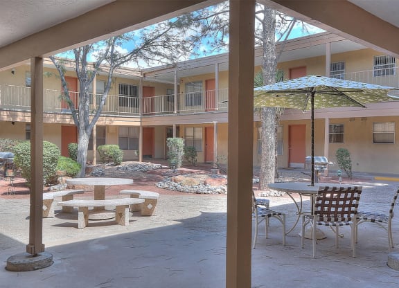 Casa Del Rey Courtyard