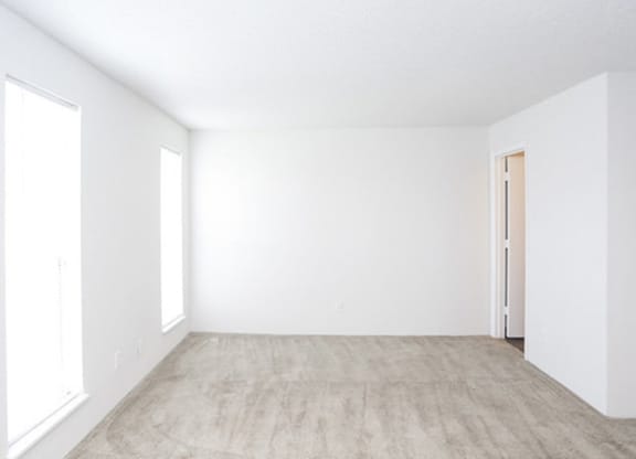 Dining Room with carpet at Canyon Creek Apartments, Kansas City, Missouri