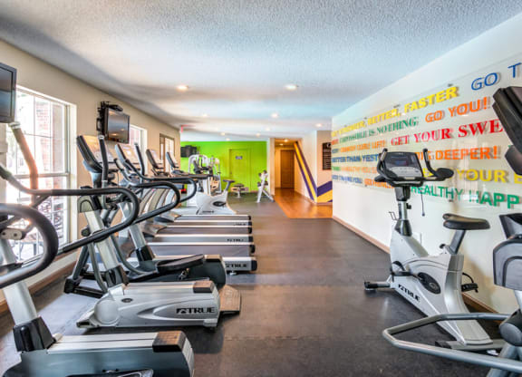 Fitness Center at Coach House Apartments, Missouri