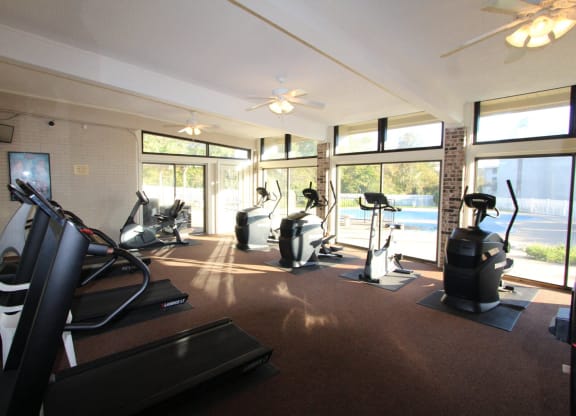 Clubhouse Gym at Willow Creek, Missouri, 64114
