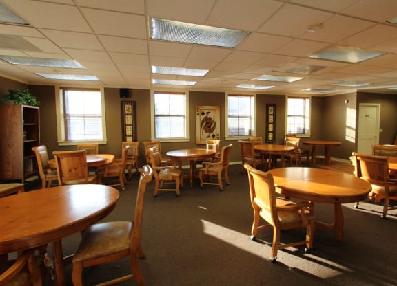 Common Room 4 at Willow Creek, Kansas City, MO, 64114