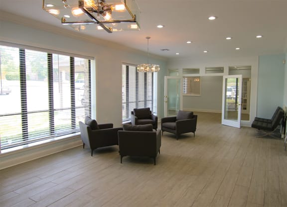 Willow Creek Waiting Room at Willow Creek, Kansas City, MO, 64114