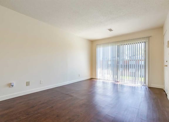1x1G Living Room at Waldo Heights, Kansas City, 64131
