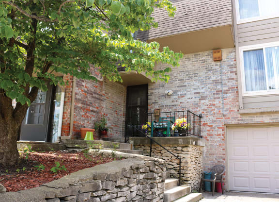 Front of Townhome at Canyon Creek Apartments, Missouri