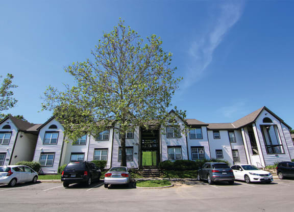 Building at Coach House Apartments, Missouri
