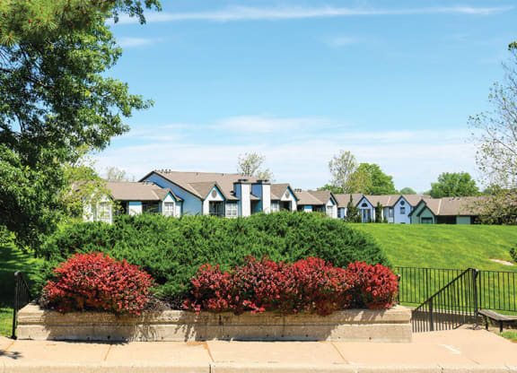 Beautiful landcaping at Coach House Apartments, Kansas City, 64131